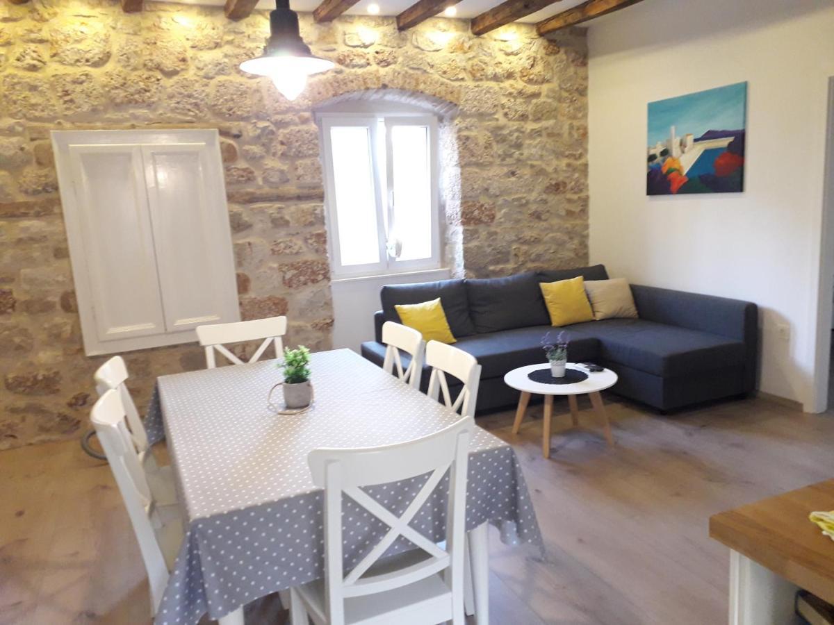 Apartments Bepi Komiža Esterno foto