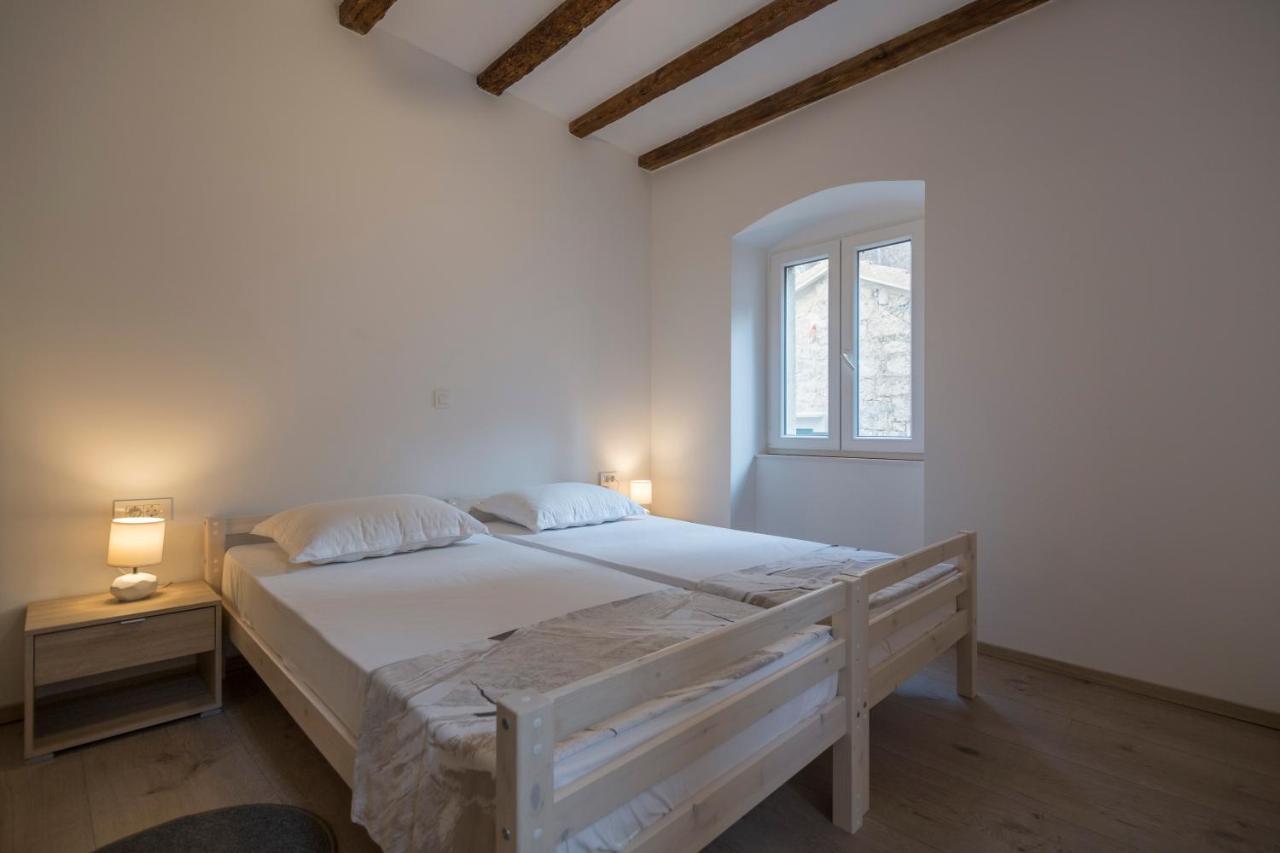 Apartments Bepi Komiža Esterno foto