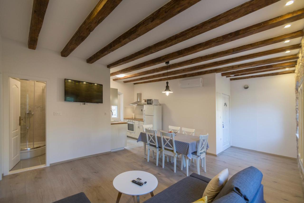 Apartments Bepi Komiža Esterno foto