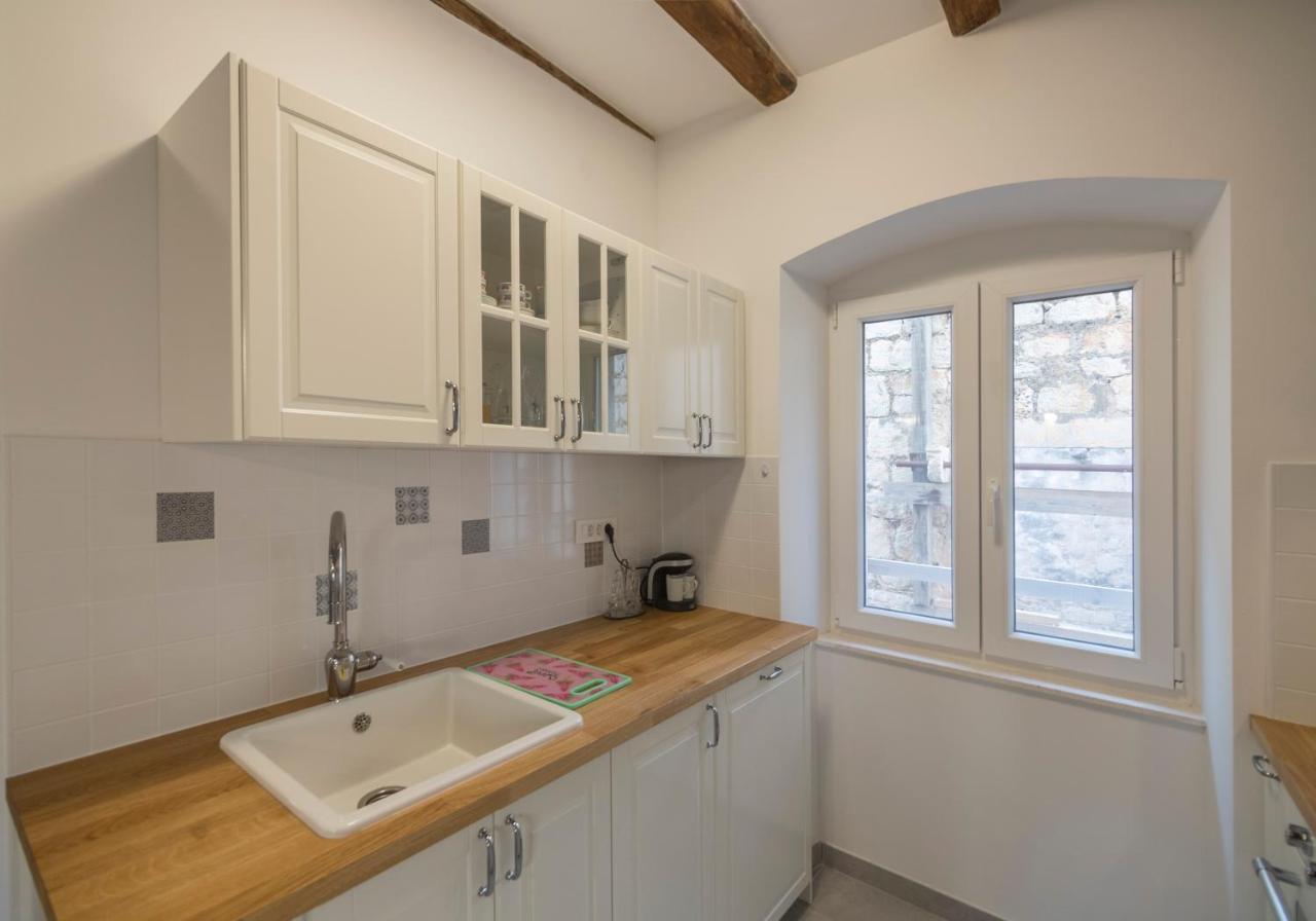 Apartments Bepi Komiža Esterno foto