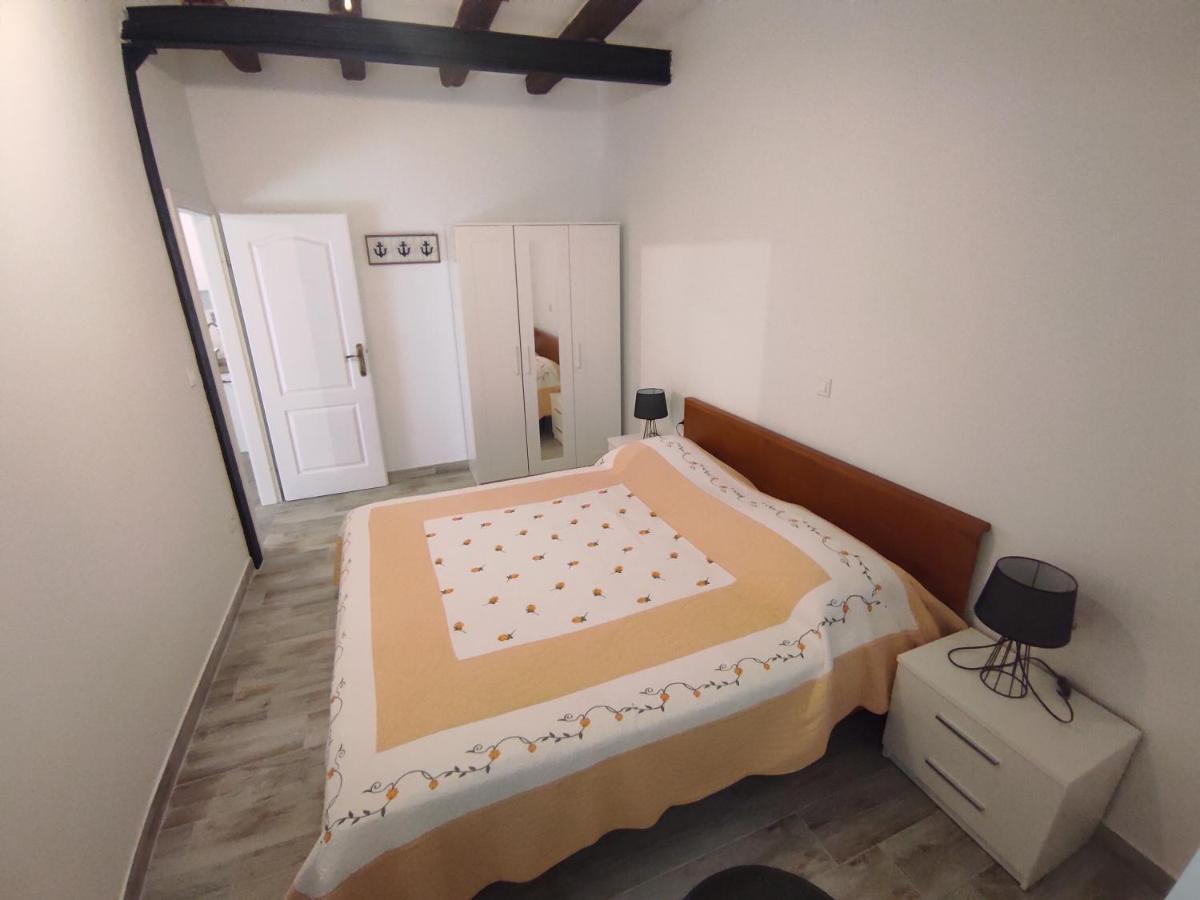 Apartments Bepi Komiža Esterno foto
