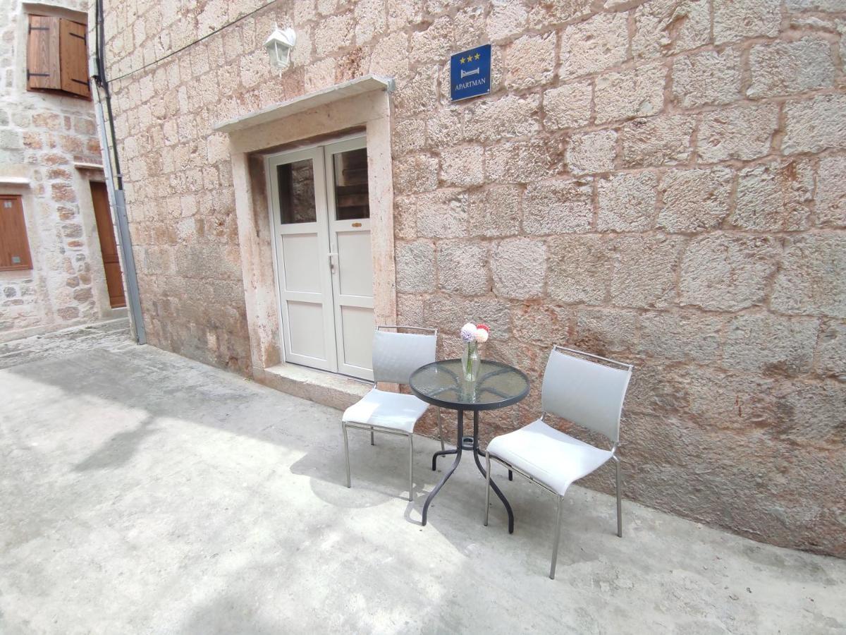 Apartments Bepi Komiža Esterno foto