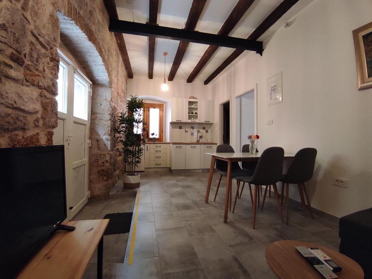 Apartments Bepi Komiža Esterno foto