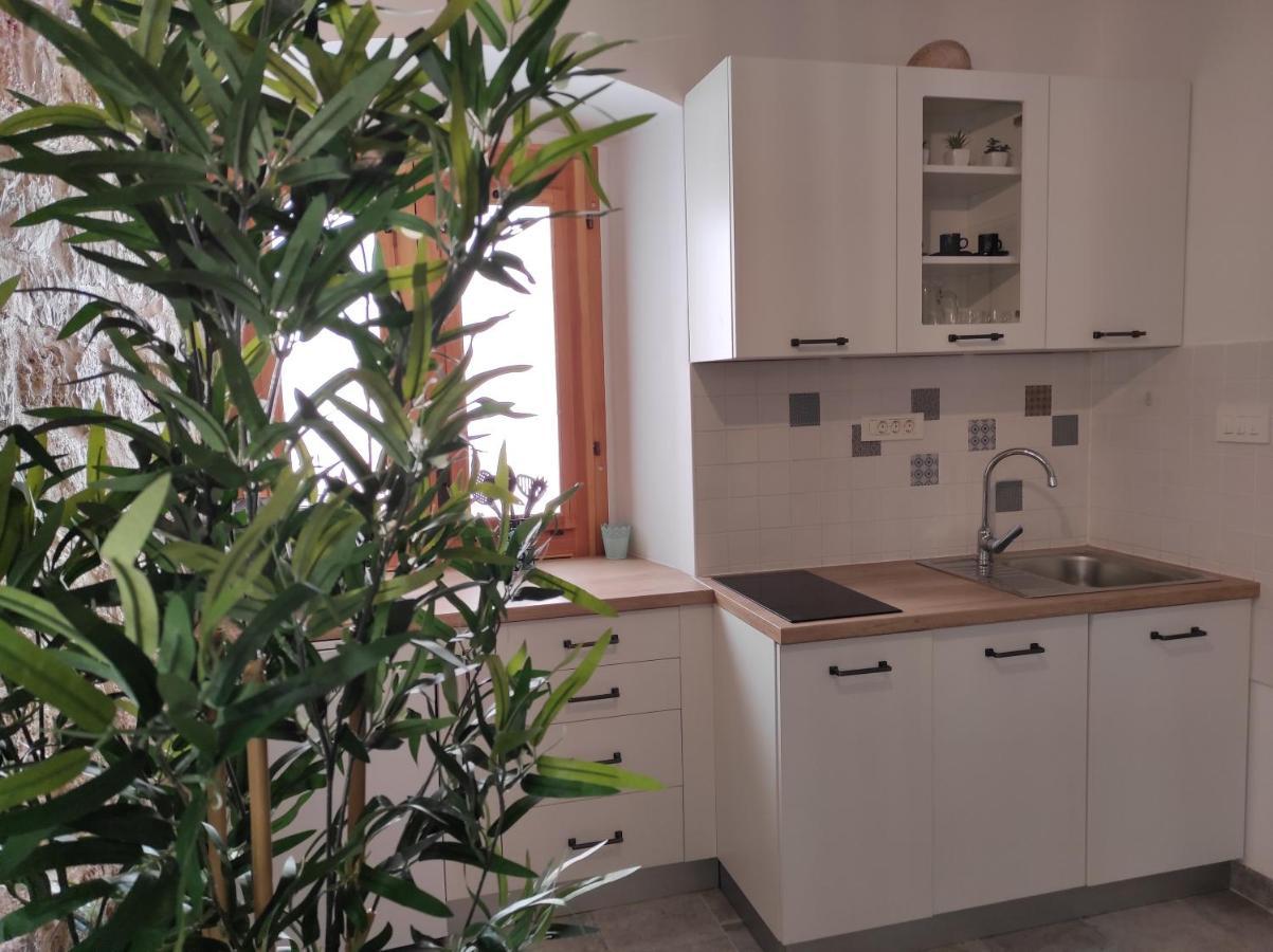 Apartments Bepi Komiža Esterno foto