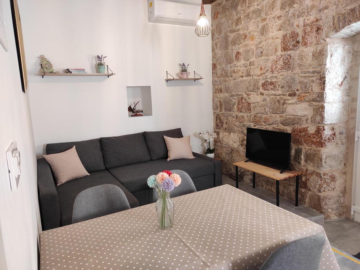 Apartments Bepi Komiža Esterno foto