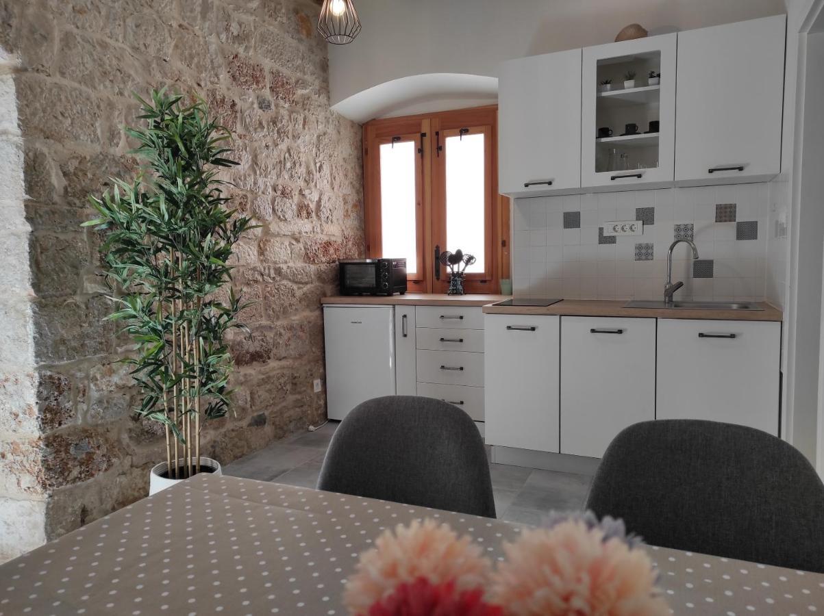 Apartments Bepi Komiža Esterno foto